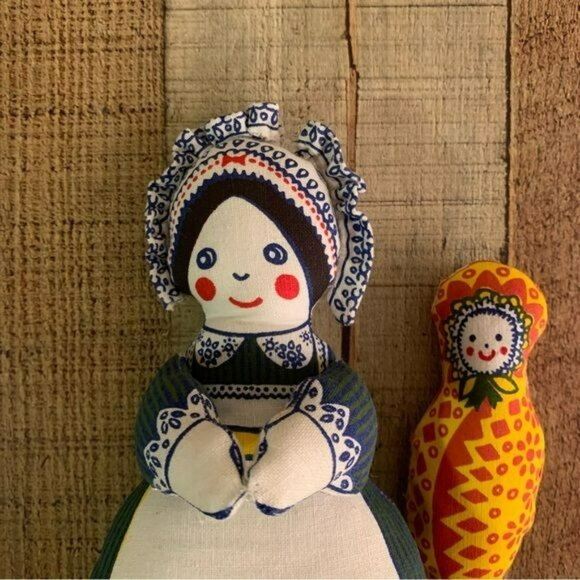 Louise Elliott designs stuffed doll with baby - Picture 4 of 7